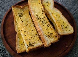 Foto resep Garlic Bread Roti Tawar Simple