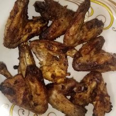 Chicken wings in air fryer A picture of Chicken wings in air fryer.