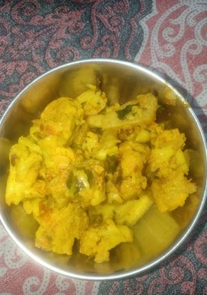 A picture of Gurudwara style Aloo gobhi.