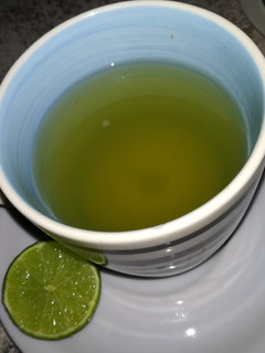 Una foto de Infusión de Manzanilla y Limón
