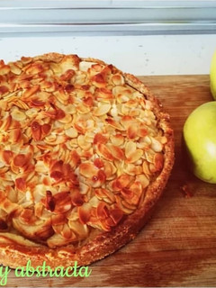 Una foto de Tarta de manzana con costra de almendras