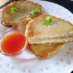 A picture of Stuffed potato pancakes #teamcontest #supersnackers #snacks.