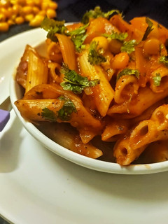 पास्ता (Pasta recipe in Hindi) रेसिपी मुख्य फोटो