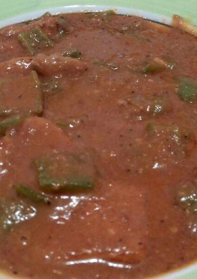 Una foto de Cerdo con salsa de ñoras