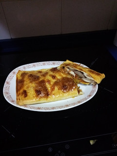 Una foto de Empanada de verduras y pollo