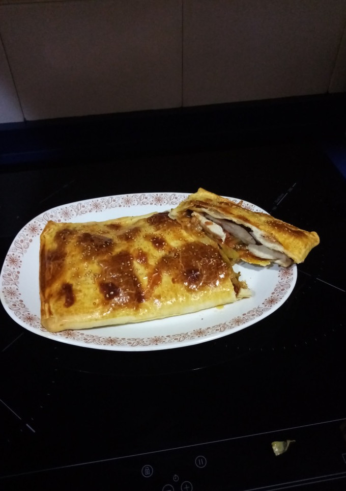 Una foto de Empanada de verduras y pollo