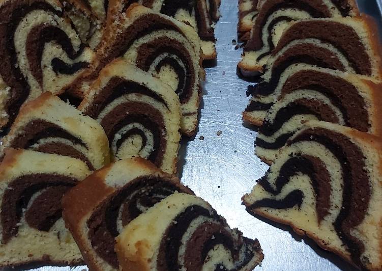 Resep Marmer cake ekonomis loyang tulban yang Enak dan Praktis