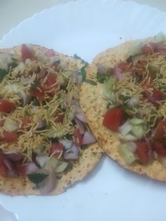 पापड़ चाट (Papad Chaat recipe in hindi) रेसिपी मुख्य फोटो