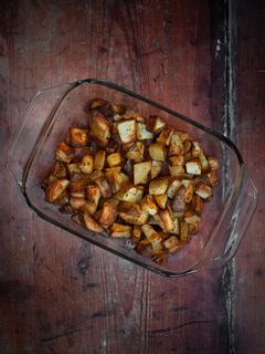 Una foto de Patatas bravas al horno