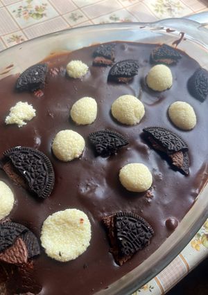 O poză a rețetei Tort cu budinca și oreo.
