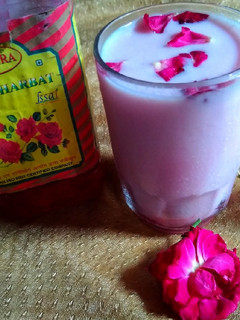 A picture of RoseMilkshake.