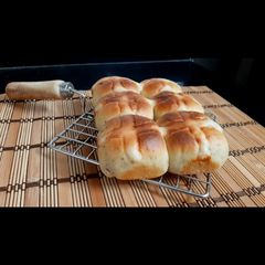 A picture of Hot cross bun.