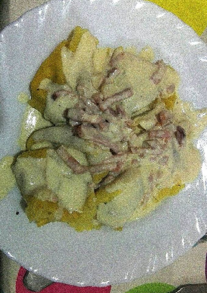Una foto de Tortellini a la carbonara