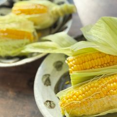 A picture of Easy! Corn in the microwave.