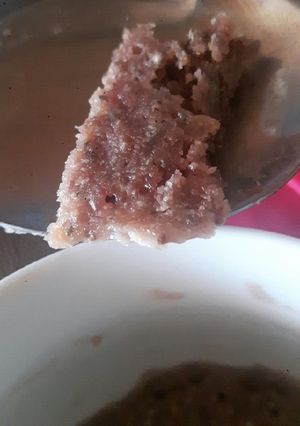 Una foto de Mug cake de frutos rojos vegano