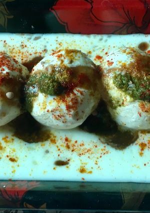 A picture of Rasgulla Dahi vada.