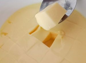Una foto de Flan de huevo coreano, Gyeran-jjim (계란찜) o Flan salado o huevo al vapor