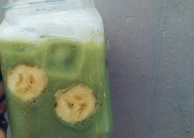 Cara Gampang Menyiapkan Spinach Green Smoothie yang Bisa Manjain Lidah