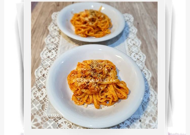 Fettuccine Bolognese