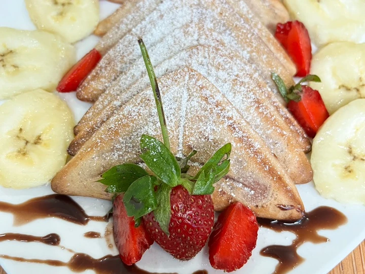 Langkah Gampang Membikin Resep  Kue Cubit Stroberi (menggunakan Sandwich Toaster) yang Lezat Sekali, Enak