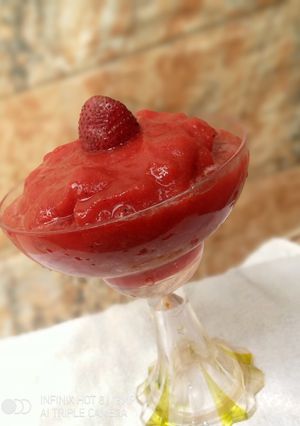 A picture of Strawberry Daiquiri.