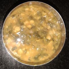 A picture of Chane Dal Palak.