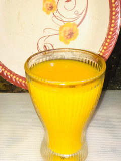 A picture of Mango juice.