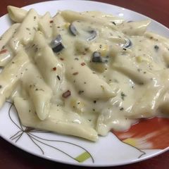Creamy Alfredo pasta A picture of Creamy Alfredo pasta.