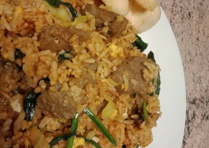 How to Prepare Homemade Spicy Fried Rice with Chili