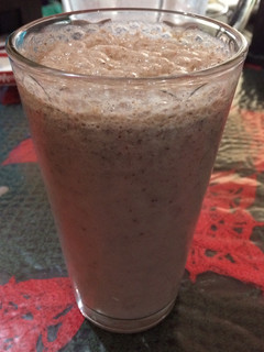 Una foto de Licuado de plátano-fresa-chocolate y algo más