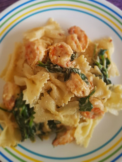 Una foto de Pasta con camarones a la florentina