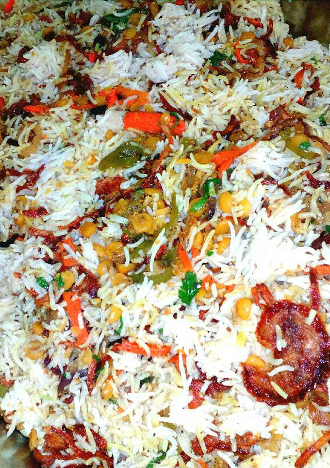 صورة لوصفة أرز أبيض مع الحشو