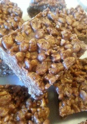 A picture of Chocolate Peanut Butter Crunch Bars.