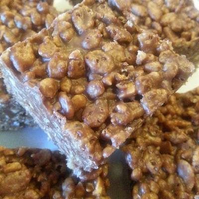 Chocolate Peanut Butter Crunch Bars Recipe By Pam Pammie Livetoride Cookpad