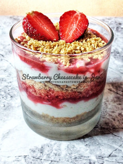 Foto resep Strawberry Cheesecake in Jar