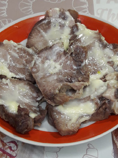 Фото Язык с майонезом и чесноком.