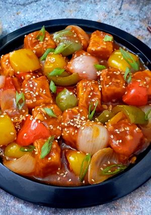 A picture of Garlic Chilli Paneer.