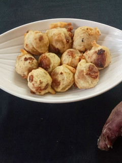 சக்கரவள்ளி கிழங்கு இனிப்பு போண்டா(sweet potato bonda recipe in tamil) செய்முறை முக்கிய புகைப்படம்