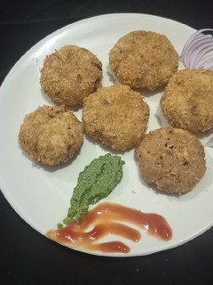 પૌવા કટલેસ (Pauva Cutlet Recipe In Gujarati) રેસીપી મુખ્ય ફોટો