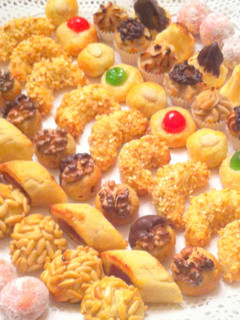 Una foto de Panellets de almendra variados
