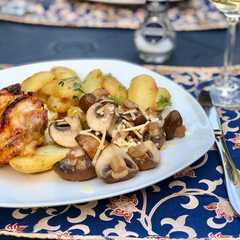 รูปของ Tumis jamur (sauted mushrooms)