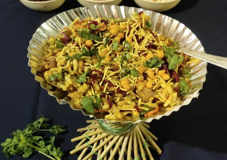 How to Prepare Super Quick Homemade Bhel