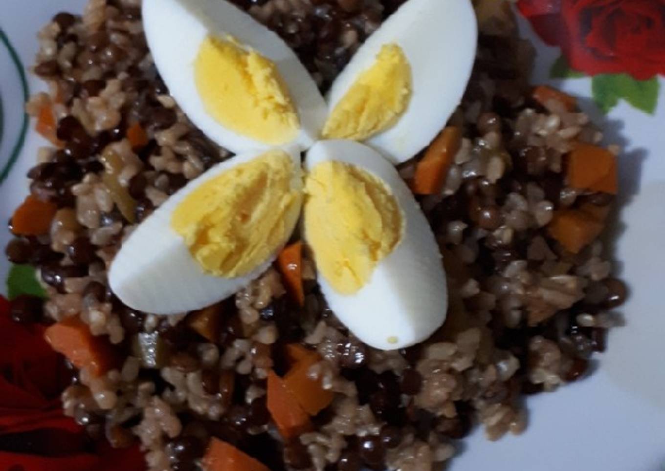 Arroz yamaní con lentejas y verduras