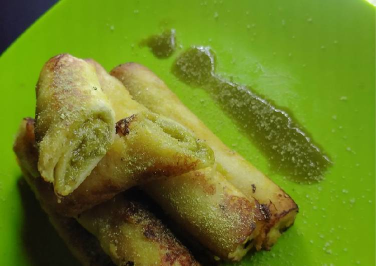 Roll French toast matcha simpel