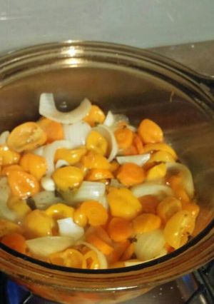Una foto de Chiles habaneros curtidos