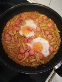 Szaftos bulguros zöldbab tojással, virslivel recept fotója