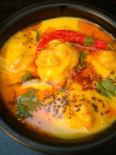 कढ़ी-पकौड़ा (Kadhi Pakoda Recipe in Hindi) रेसिपी मुख्य फोटो