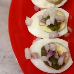 A picture of Boiled eggs.