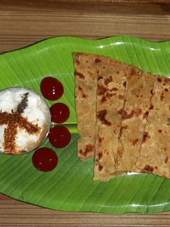 आलू के परांठे (Aloo ke parathe recipe in hindi) रेसिपी मुख्य फोटो