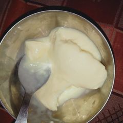 A picture of Custard ice cream.